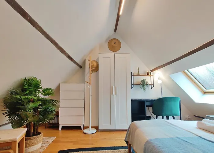 Art & Curiosity Cabinet Style Appartement With Paris View, Villa Des Ammonites